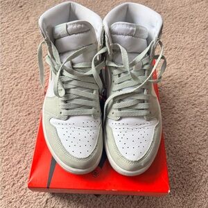 Nike Jordan High-Top Sneakers in seafoam